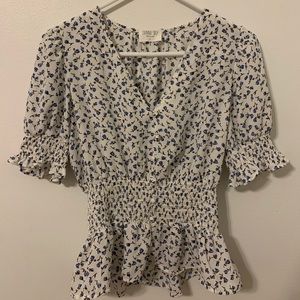 SUPER CUTE FLORAL TOP